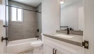 5 of 14 Emerald Beach House - 1650 Emerald Street San Diego Ca 92109 Apartment for rent in San Diego, CA