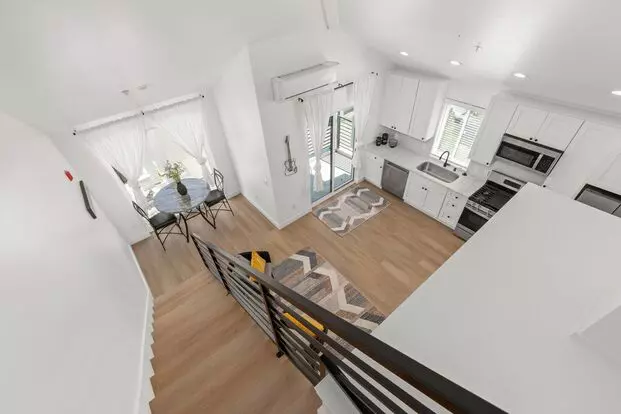 Wla - B Street Apartment for rent in San Diego, CA
