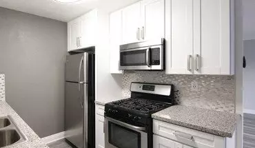 3 of 23 Cedar Glen Apartment for rent in North Hollywood, CA