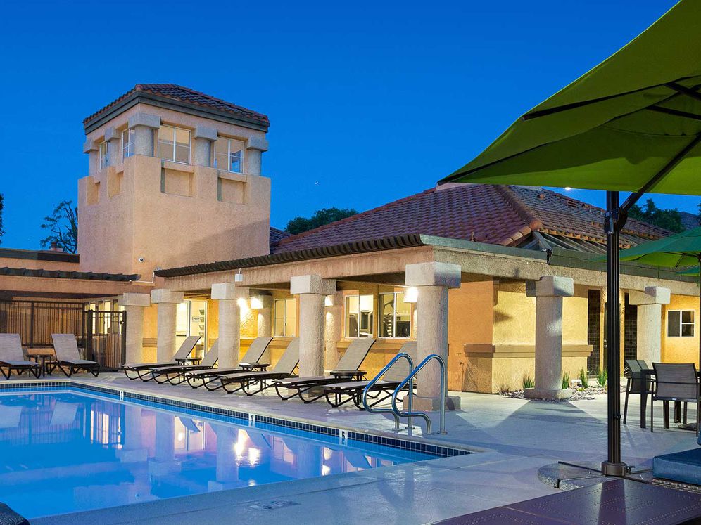 eaves Phillips Ranch Apartments 400 Appian Way Pomona, CA