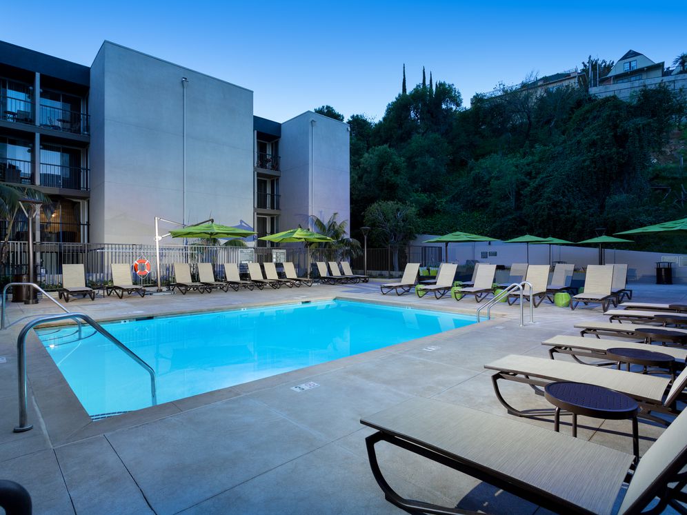 eaves Los Feliz Apartments Los Angeles, CA Rentable