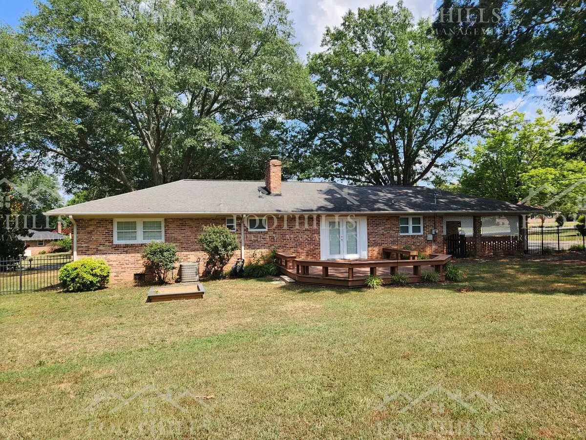 3-bedroom Home With Fresh Updates And Fenced Yard! House for rent in Anderson, SC