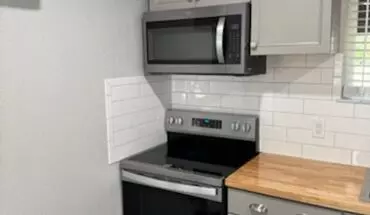 5 of 18 R655 Rogue River Hwy Apartment for rent in Gold Hill, OR