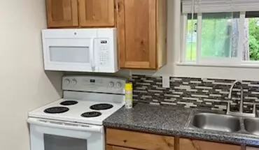 2 of 18 R655 Rogue River Hwy Apartment for rent in Gold Hill, OR