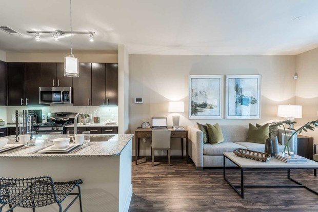 Beacon At Buffalo Pointe Apartment for rent in Houston, TX