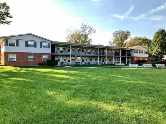 Greenwood Apartments Apartment for rent in Glenview, IL Greenwood Apartments Apartment for rent in Glenview, IL