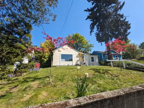 Updated 3 Bedroom Charmer In The Heart Of Dt Bremerton! Apartment for rent in Bremerton, WA Updated 3 Bedroom Charmer In The Heart Of Dt Bremerton! Apartment for rent in Bremerton, WA