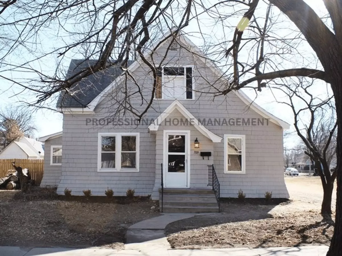 Open House Tuesday 7/22 12:30-1:30pm. Charming 1.5-story Home In Winfield – 3 Beds, 2 Baths, Over 1,900 Sq. Ft. Of Living Space! House for rent in Winfield, KS
