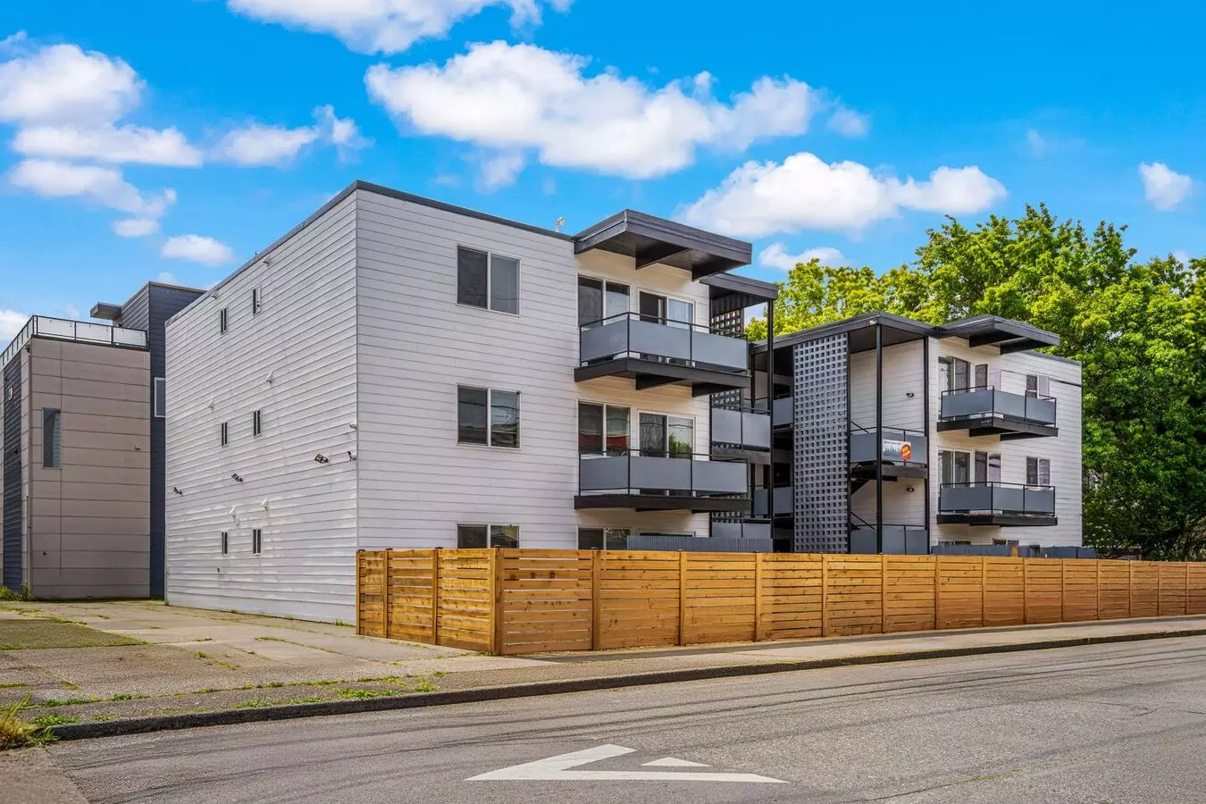 Barton Square Apartment for rent in Seattle, WA