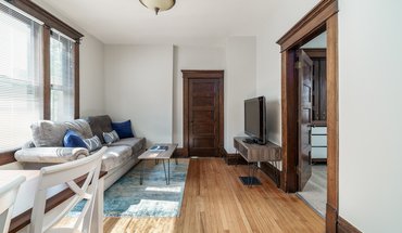 2 of 11 164 E Oakland Ave House for rent in Columbus, OH