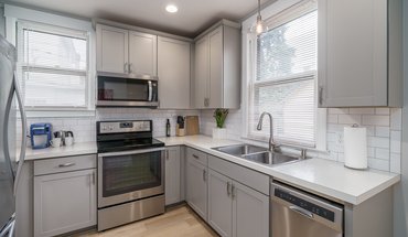 4 of 11 164 E Oakland Ave House for rent in Columbus, OH