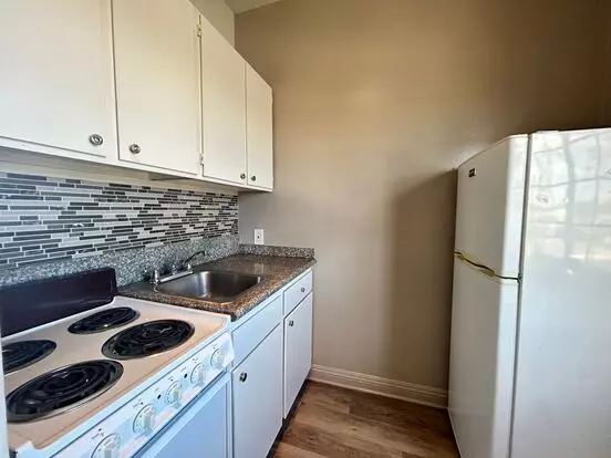 13501 Inglewood Ave Apartment for rent in Hawthorne, CA