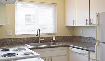 3 of 16 2bd/1ba Two-story Apt In Pacific Beach With 2 Assigned Parking Spaces And Private Patio! Apartment for rent in San Diego, CA