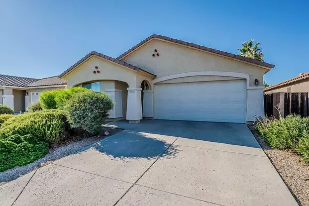 Three Bedrooms - Nicely Updated! Apartment for rent in Surprise, AZ