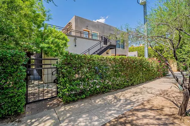 Live Downtown! Move Right In! Apartment for rent in Phoenix, AZ
