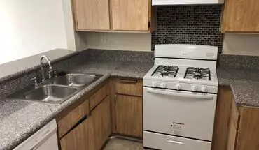 3 of 5 19350 Saticoy St Apartment for rent in Reseda, CA
