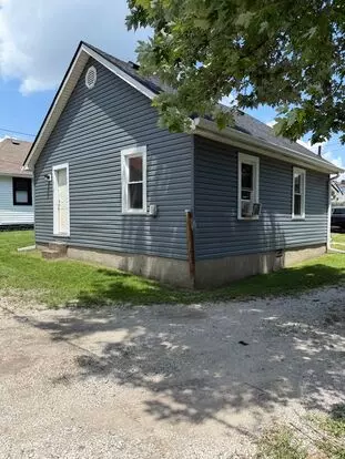 Cozy 1 Bedroom Home Apartment for rent in New Albany, IN Cozy 1 Bedroom Home Apartment for rent in New Albany, IN
