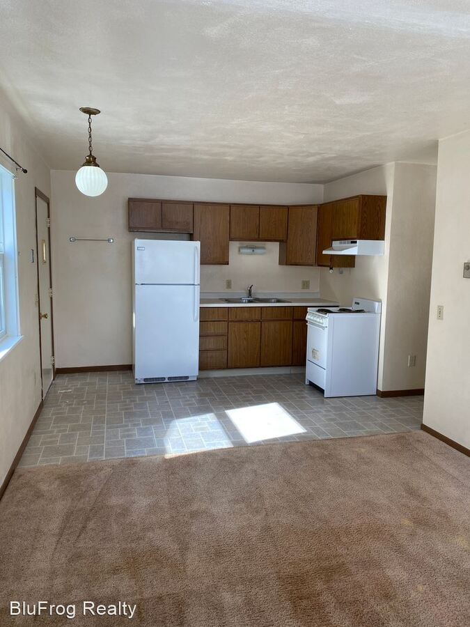 1422 Dr Jamestown, ND Apartment for Rent