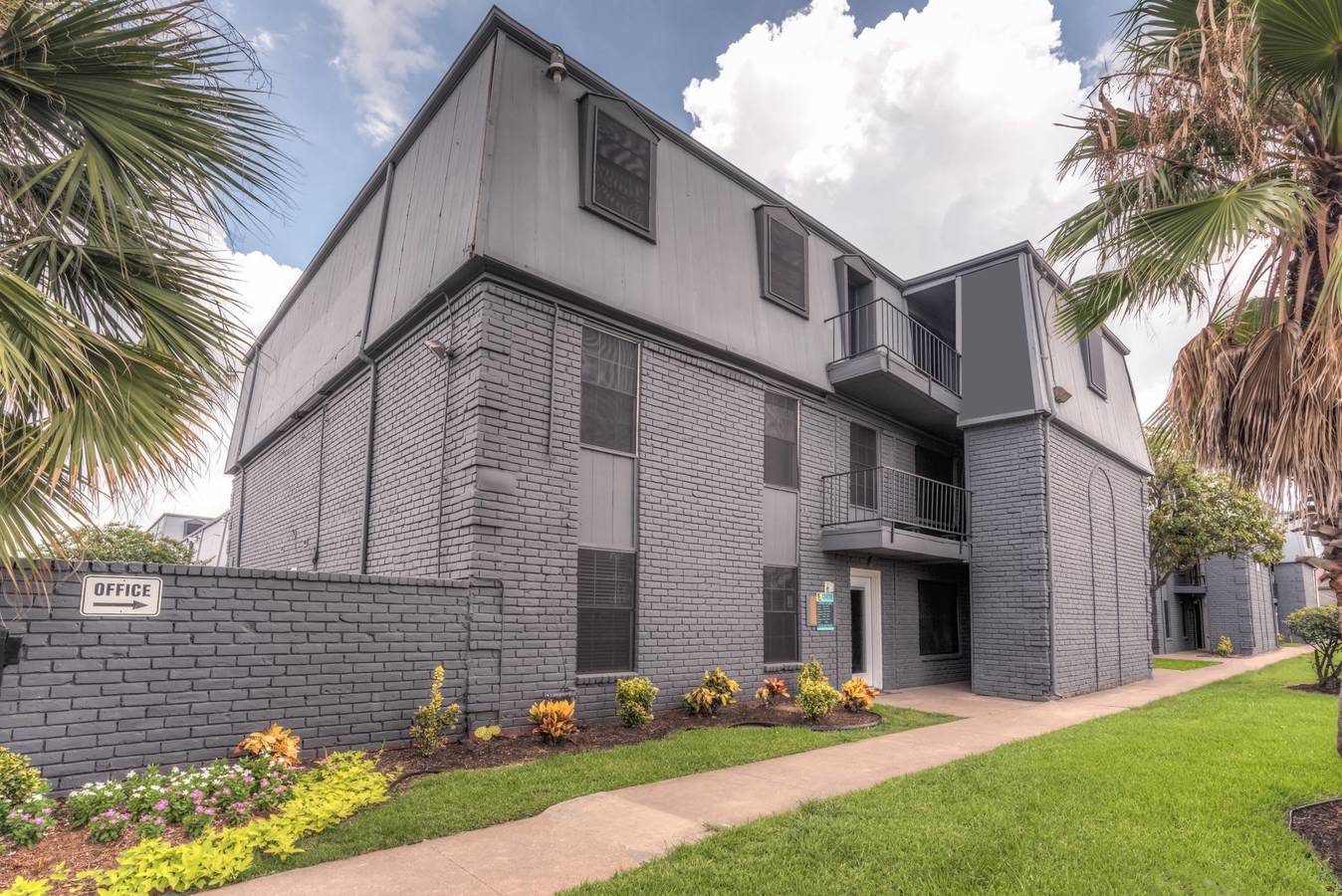 Cancun Apartments 1855 Wirt Rd Houston, TX Rentable