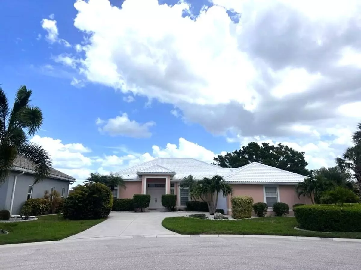2br+office With Sleeper/2ba Single Family Pool Home House for rent in Venice, FL