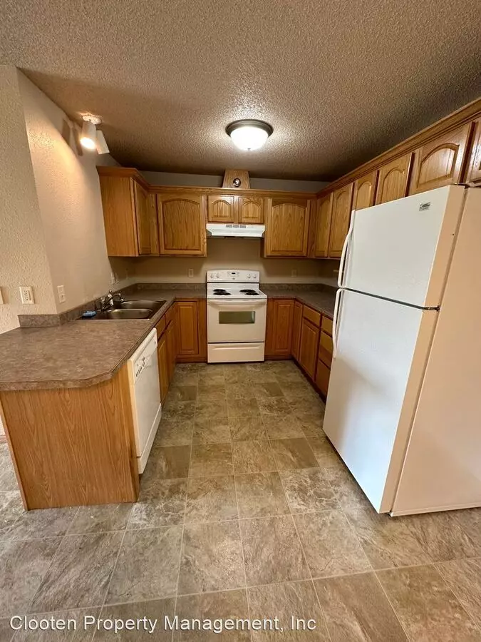 4020 Mckenzie Dr SE Apartment for rent in Mandan, ND