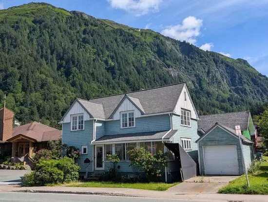 3-bedroom Home In Juneau’s Desirable Downtown Flats Apartment for rent in Juneau, AK