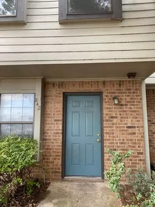 842 W. Collins Apartment for rent in Denton, TX