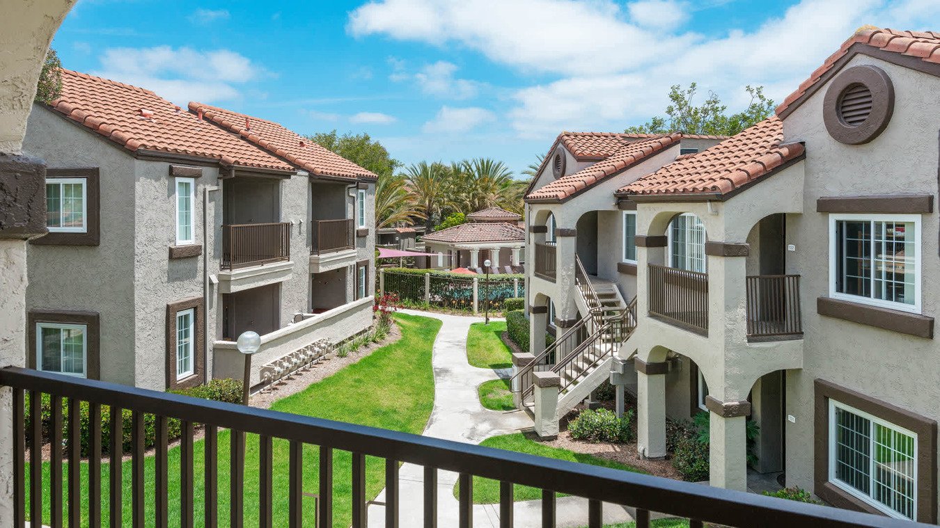 The Village at Del Mar Heights Apartments San Diego, CA