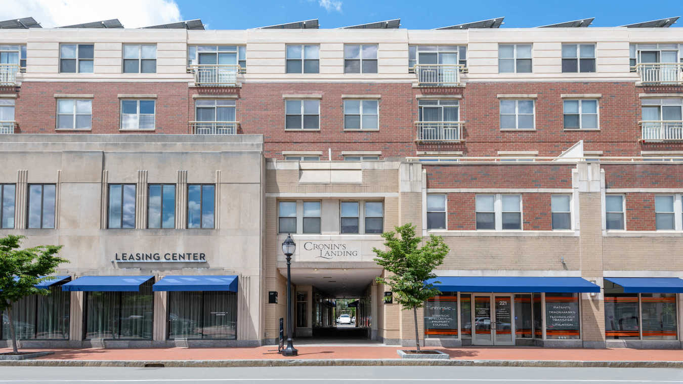 Cronin's Landing Apartments 237 Moody St Waltham, MA