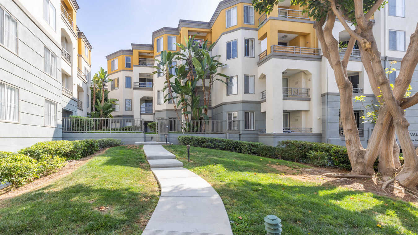 Toscana Apartments - 35 Via Lucca Irvine, CA | Rentable
