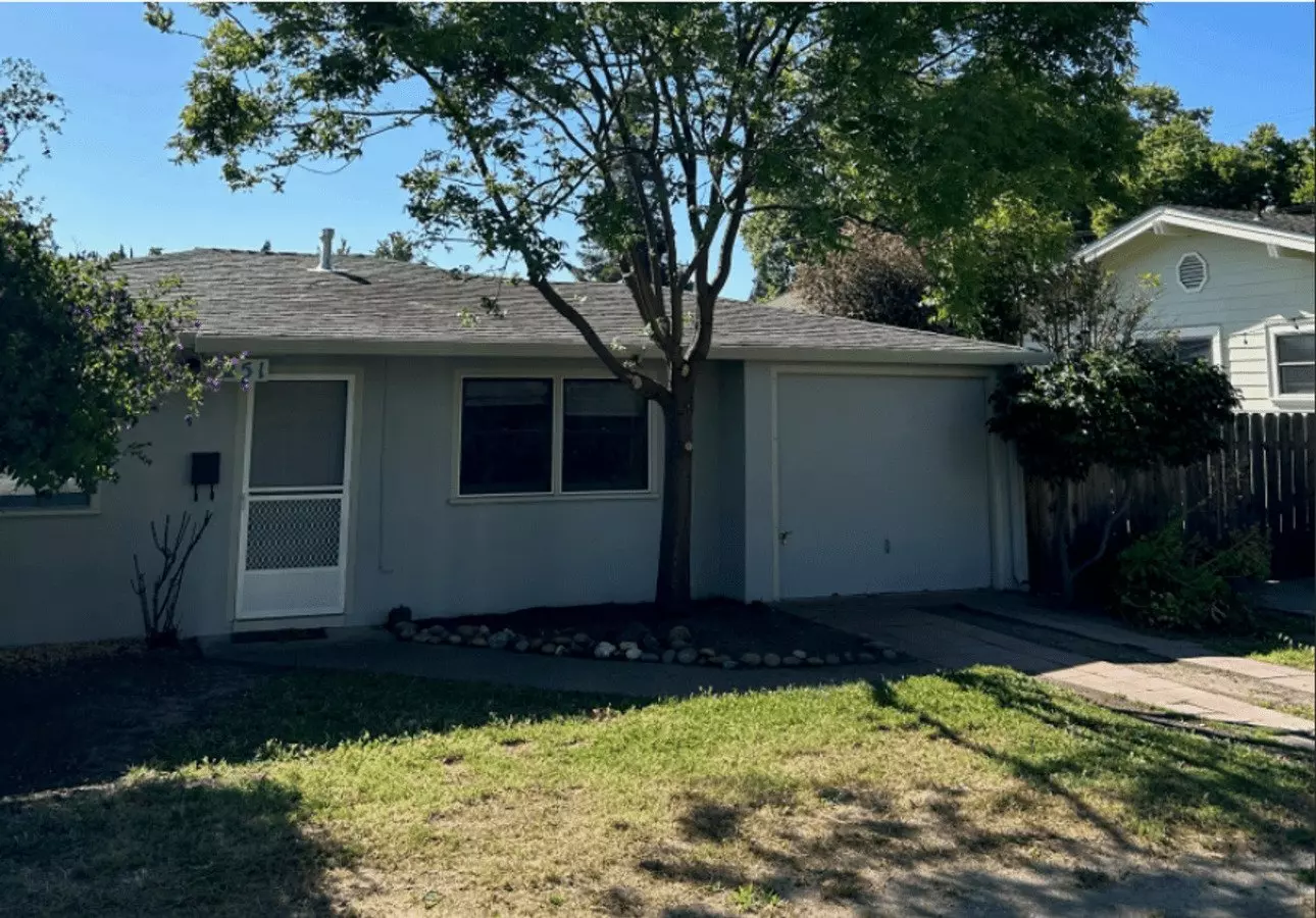 $2,500 / 2 Br – Freshly Updated Duplex Unit In Charming Niles Neighborhood House for rent in Fremont, CA
