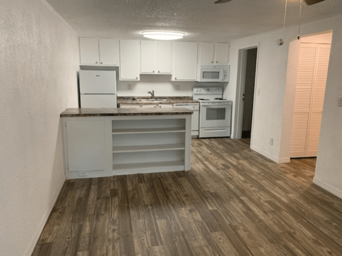 Whisperwood Apartments 4100 Nw 28Th Lane Gainesville, FL