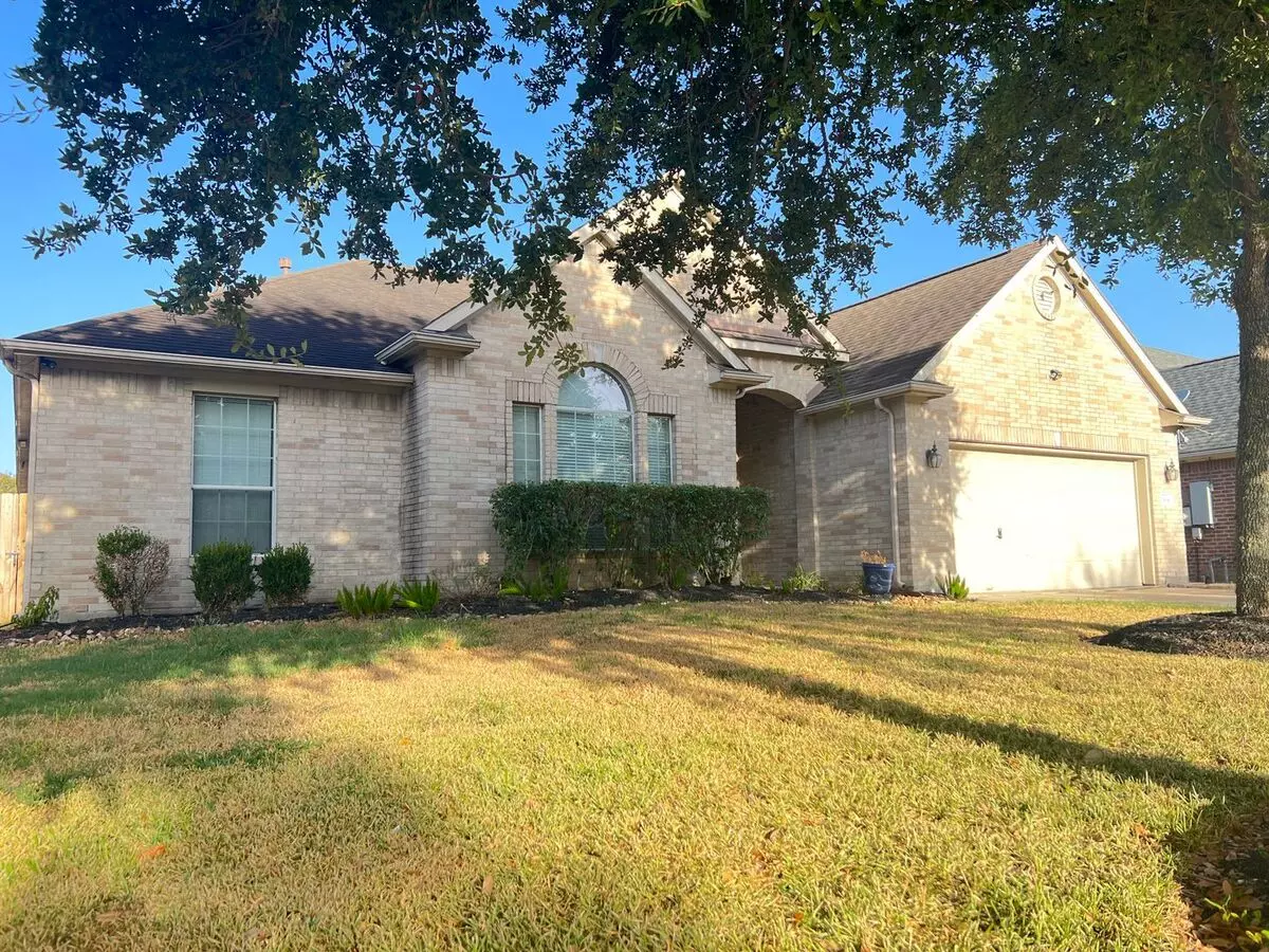 Elegant Living In Southfork – Spacious Home With Designer Touches And Prime Location! House for rent in Manvel, TX
