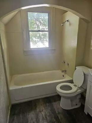 Remolded 2 Bed/1 Bath Apartment for rent in Evansville, IN