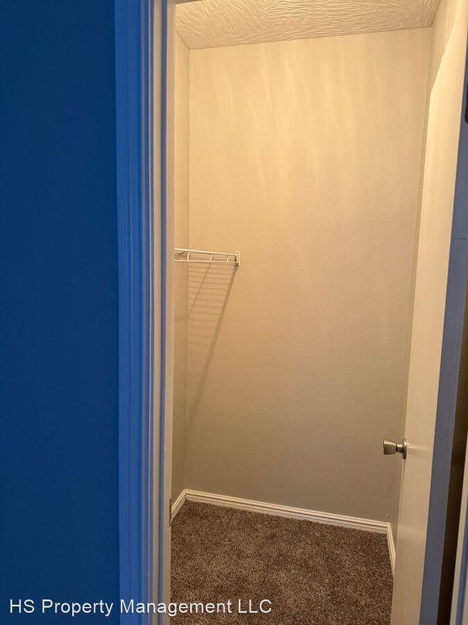 10181020 E Division Springfield, MO Apartment for Rent