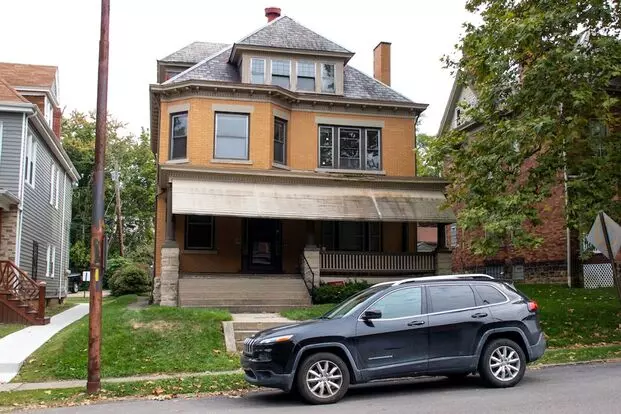 14 Bradford Ave Apartment for rent in Crafton, PA