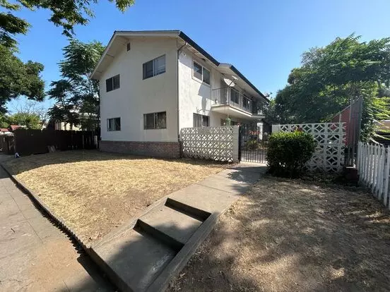814 2nd Street #1 - #4, Modesto Apartment for rent in Modesto, CA