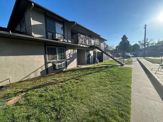 816 Sutter Avenue #a, Modesto Apartment for rent in Modesto, CA