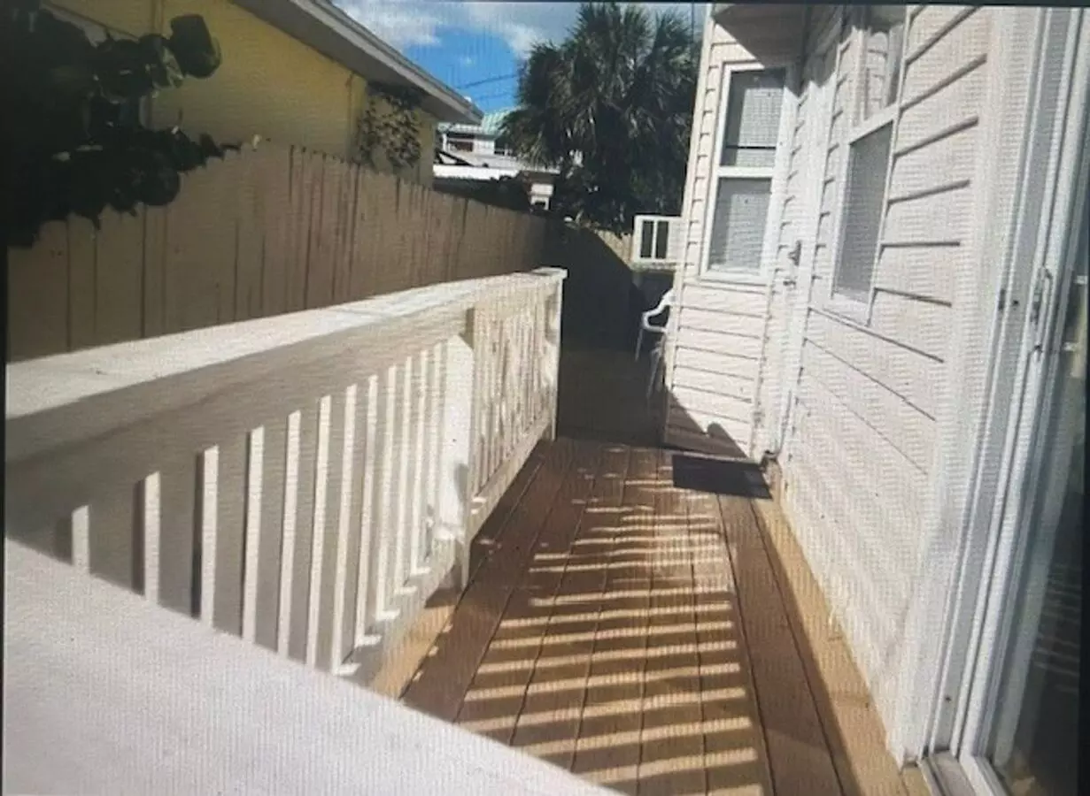 Quaint 1/1 Within Walking Distance To The Beach. House for rent in Treasure Island, FL