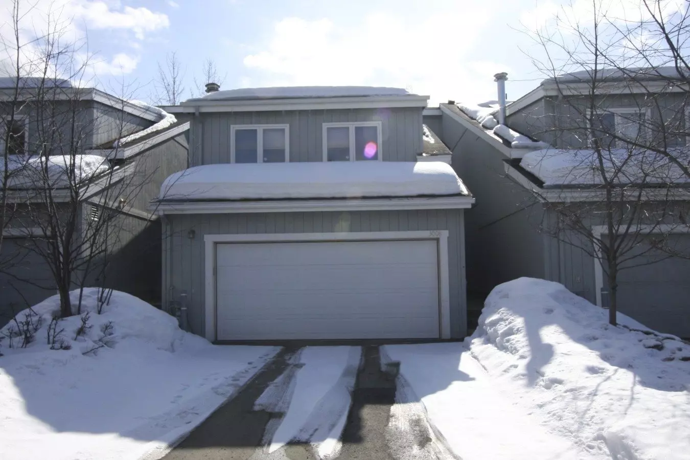 Large 3 Bedroom Updated Townhouse W/ Fenced Yard! House for rent in Anchorage, AK