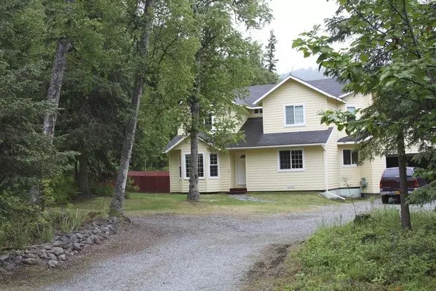 3 Bedroom Chugiak Home W/ Fenced Yard! Apartment for rent in Chugiak, AK 3 Bedroom Chugiak Home W/ Fenced Yard! Apartment for rent in Chugiak, AK