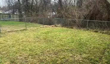 2 of 9 Large One Bedroom House House for rent in Alton, IL