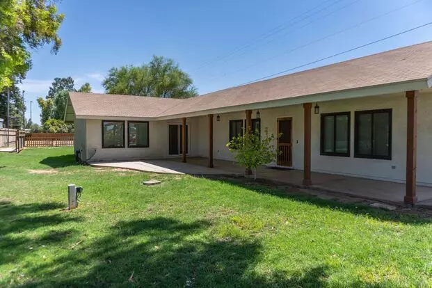 Charming 2 Bed, 2 Bath Vintage Home – Thoughtfully Updated Apartment for rent in Yuma, AZ
