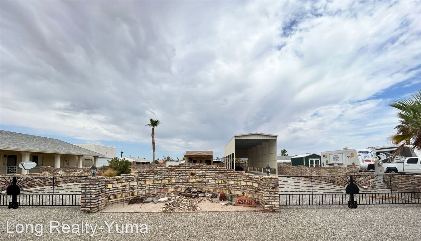 Rv Lot With Rv Support Building Apartments Yuma, AZ