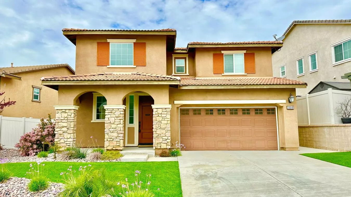 Lovely Two Story Home In The Newer Community Of Horse Creek Ridge In Fallbrook! House for rent in Fallbrook, CA