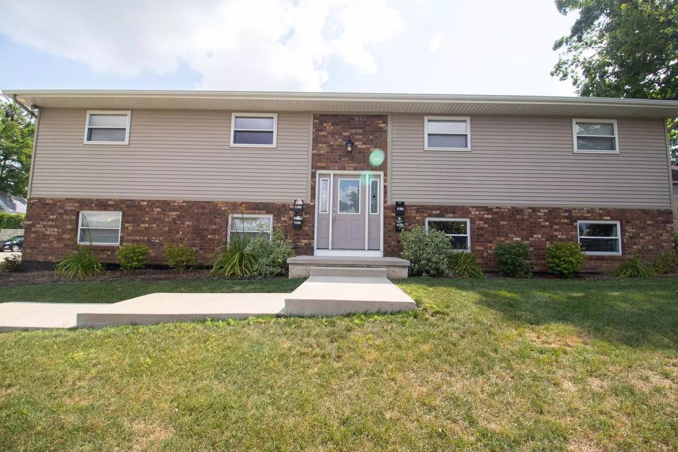 827 Benson Ave NE Apartment for rent in Grand Rapids, MI