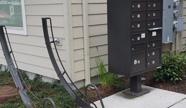 Windsor Manor Apartment for rent in Eugene, OR