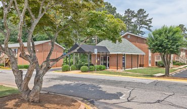 2 of 25 University Oaks Apartments Apartment for rent in Athens, GA