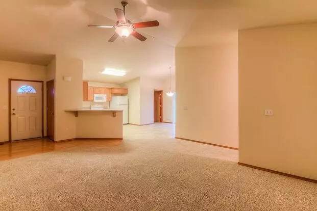 Cottonwood Grove 1007 S 91st Apartment for rent in Yakima, WA