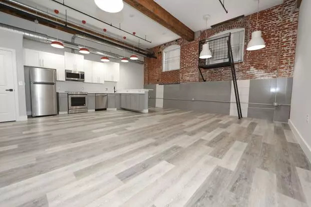 1822 E Glenwood Ave Apartment for rent in Philadelphia, PA